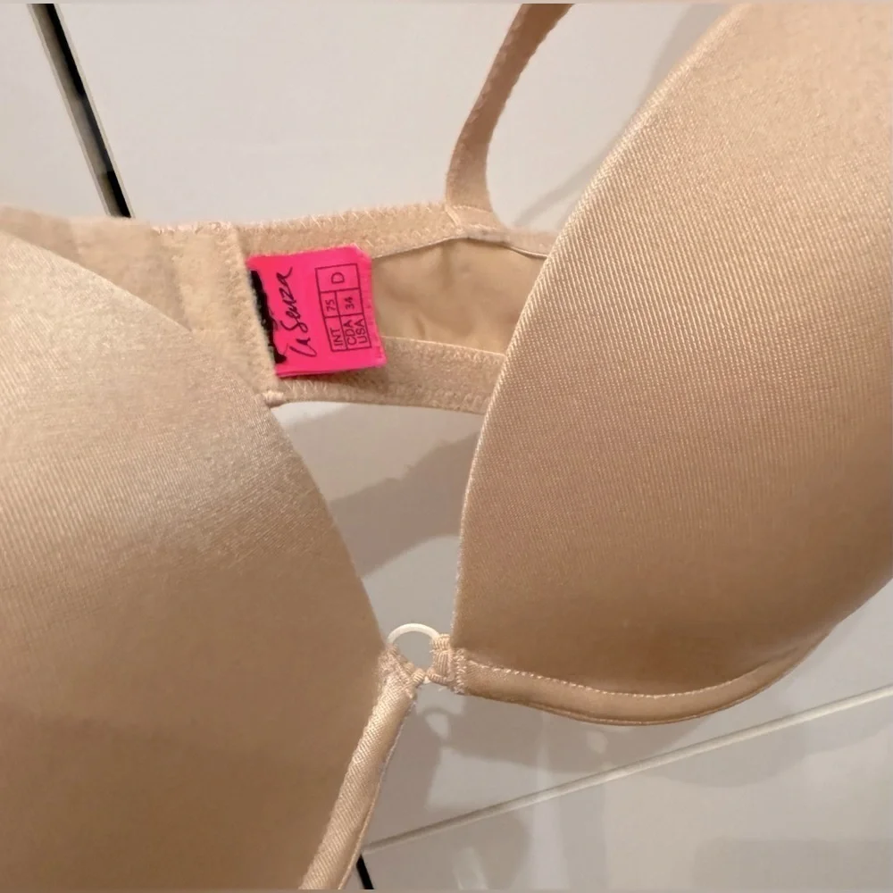 Size 34D - La Senza push-up bra - Picture 3 of 4